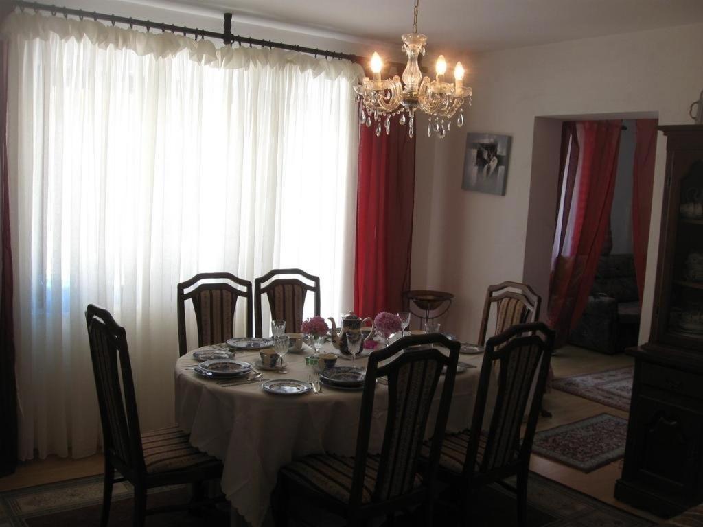 Madam Svetlana Bed and Breakfast Tivat Exteriör bild