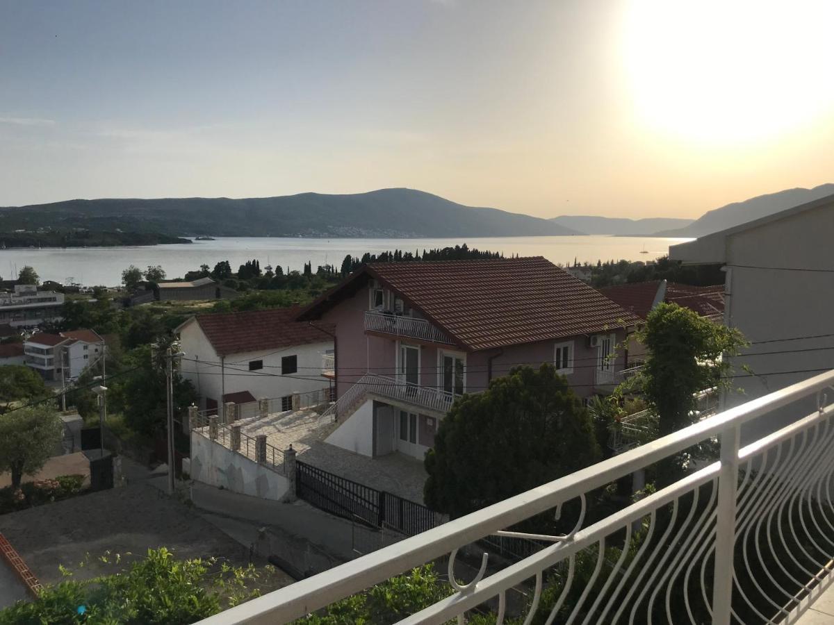 Madam Svetlana Bed and Breakfast Tivat Exteriör bild